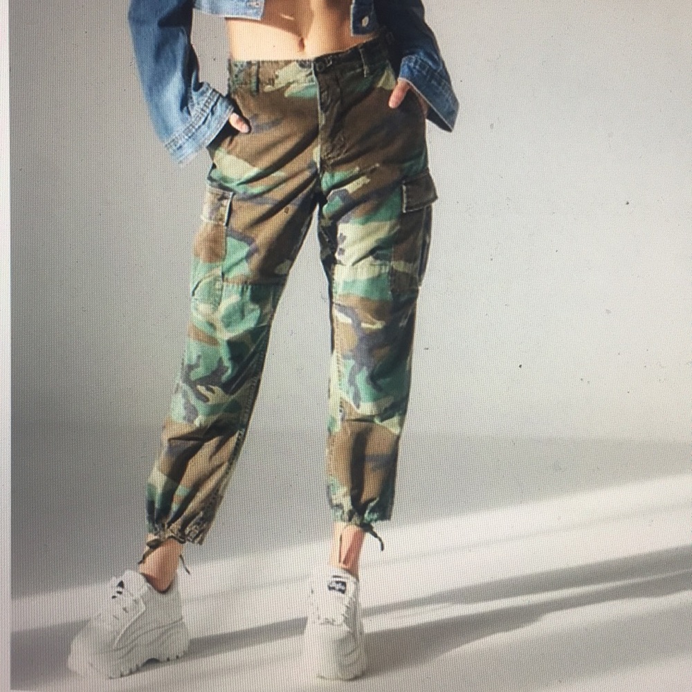 Urban Outfitters Vintage Camo Surplus Pants